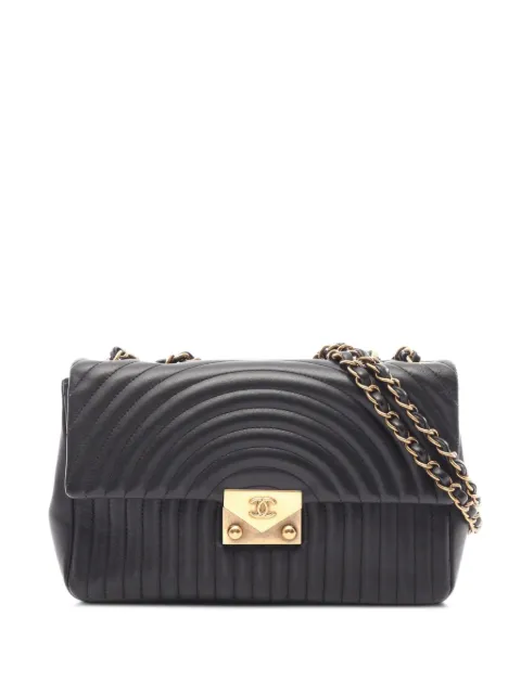 CHANEL Pre-Owned 2016-2017 Pagoda Flap shoulder bag Black 109400023078790
