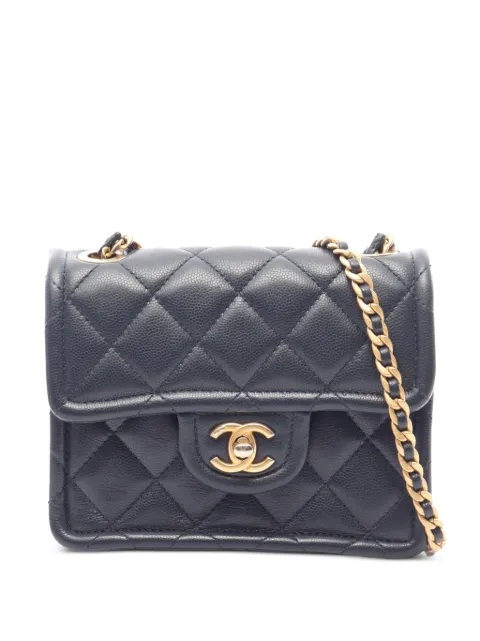 CHANEL Pre-Owned 2021-2022 Matelassé mini bag Blue 109396531039561
