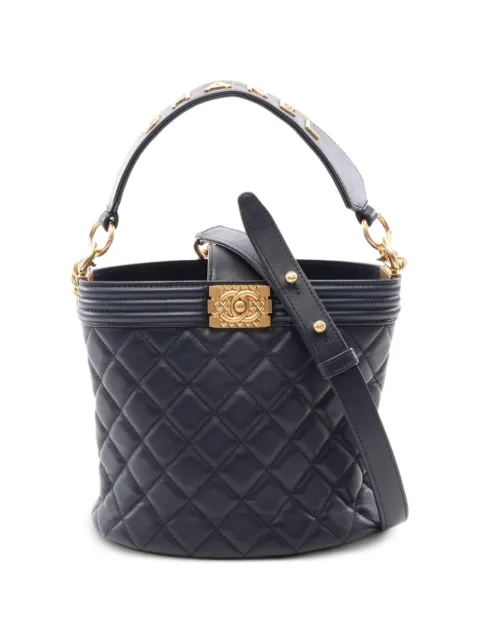 CHANEL Pre-Owned 2020-2021 Boy Chanel quilted bucket bag Blue 109460730723223