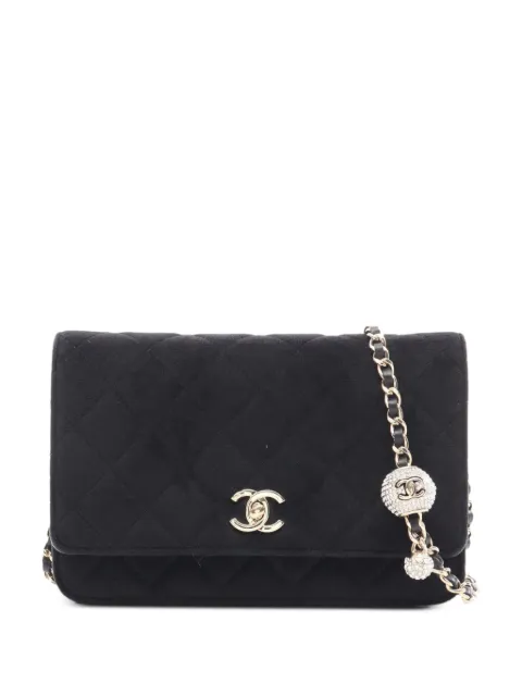 CHANEL Pre-Owned 2020-2021 Matelassé Rhinestone chain wallet Black 109397330516966