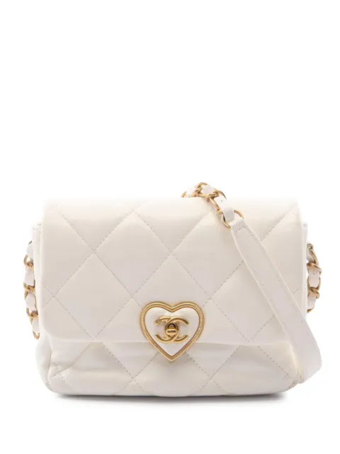 CHANEL Pre-Owned 2021 Matelassé heart-lock shoulder bag White 1093989U243AXCK