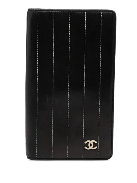 CHANEL Pre-Owned 2005-2006 Lambskin Vertical Quilted Mademoiselle Yen Wallet long wallets Black J14S8MS2U7K3TK4F