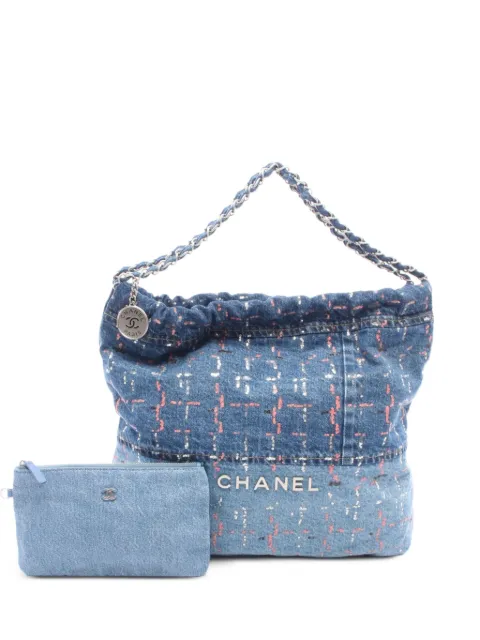 CHANEL Pre-Owned 2021 large Chanel 22 sequin shoulder bag Blue 1093472UJA32NP2