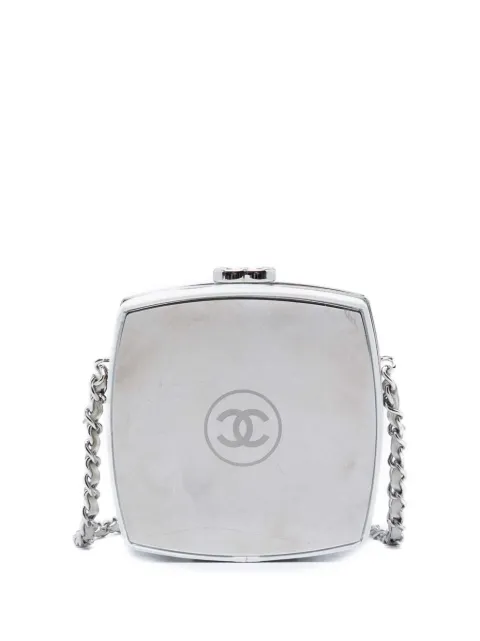 CHANEL Pre-Owned 2021 Patent Goatskin Make Up Box Clutch With Chain crossbody bag White 2INH2QQBO3CBKHYS