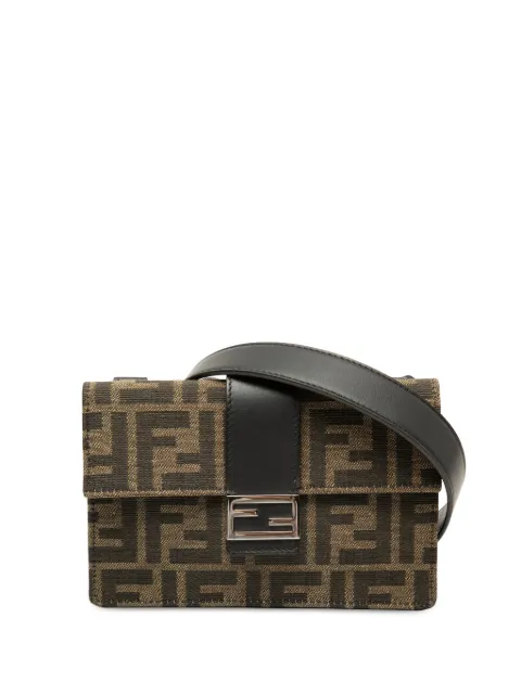 Fendi Pre-Owned 2010-2026 Zucca Canvas Convertible Baguette Pouch crossbody bag Brown V3MV2IKKULIV3XTE