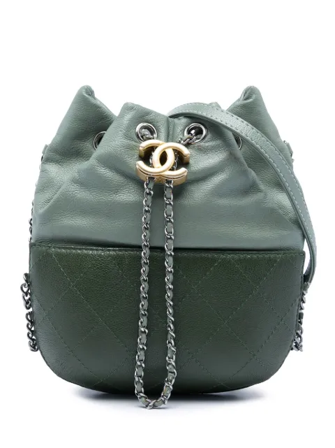 CHANEL Pre-Owned 2018 Small Bicolor Quilted Calfskin Gabrielle bucket bag Green VGX2RM5XJ56UQQXZ
