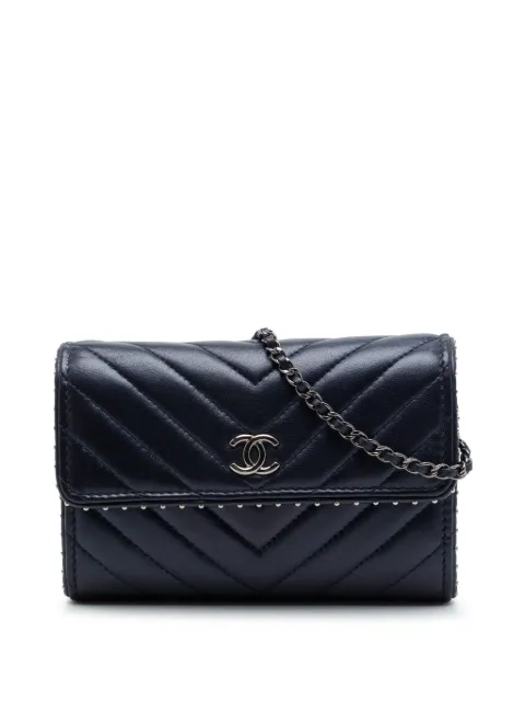CHANEL Pre-Owned 2018-2019 CC Chevron Lambskin Studded Wallet On Chain crossbody bag Blue X4INX6AQ7EEONH9A