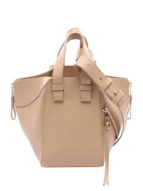 Loewe Pre-Owned 2010-2026 Soft Grained Calfskin Compact Hammock Bag satchel Neutrals 93EWG7LOMO6AJOU2