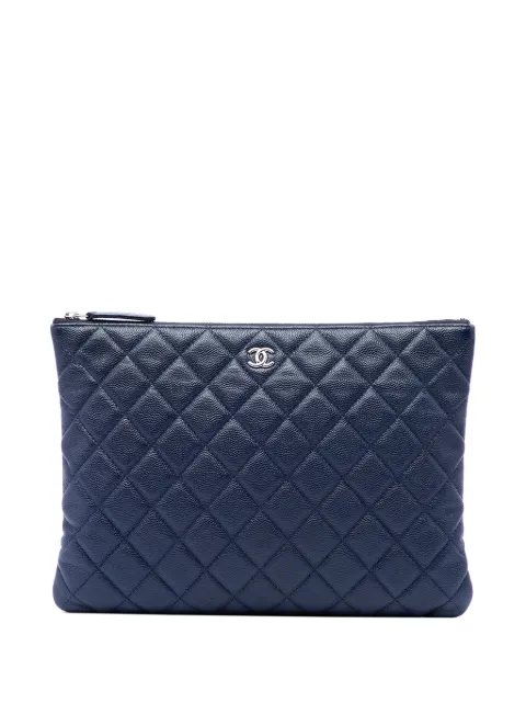 CHANEL Pre-Owned 2017-2018 Medium Quilted Caviar O Case clutch bag Blue V285RYTYRBM62Z9Z