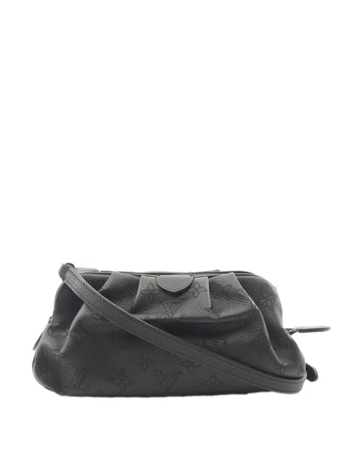 Louis Vuitton Pre-Owned 2020-2021 Monogram Mahina Scala Mini Pouch crossbody bag Black Y7P8T5H3WRA8392R