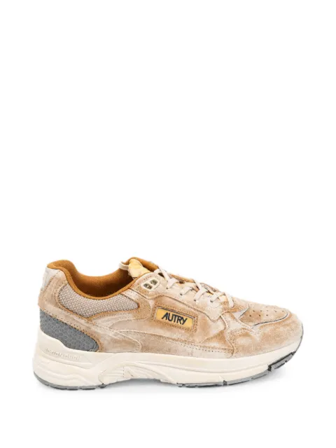 Autry Hyperway Super Vintage sneakers in milkshake and silver suede Brown HVLMJB02