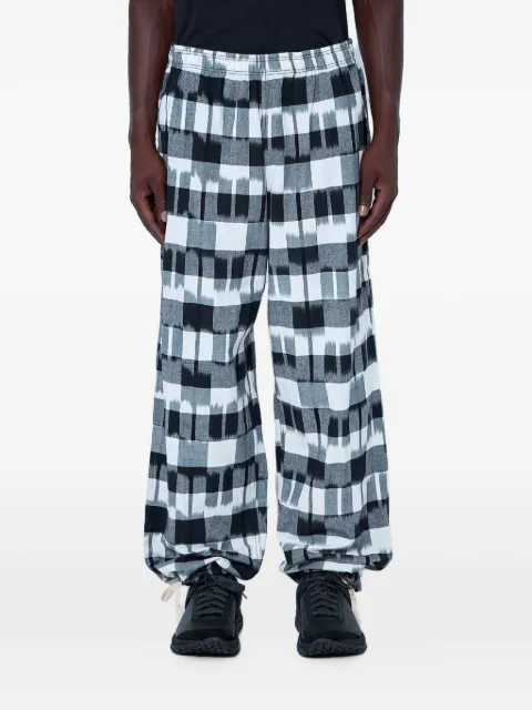 NOMARHYTHM geometric-pattern pocket trousers Grey N41ID04