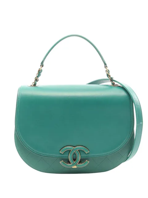 CHANEL Pre-Owned 2016-2017 Medium Shiny Calfskin and Quilted Goatskin Coco Curve Flap satchel Green U87REY0X50OI8EII