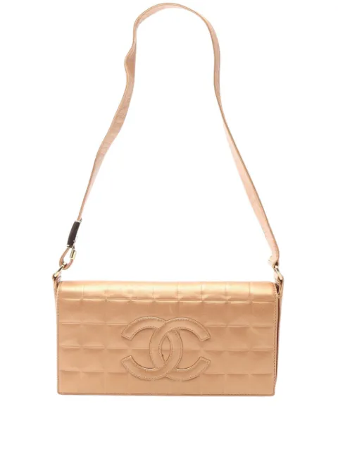 CHANEL Pre-Owned 2002-2003 CC Chocolate Bar Metallic Lambskin shoulder bag Gold 5F8FCQ3OPGJ2TZ1S