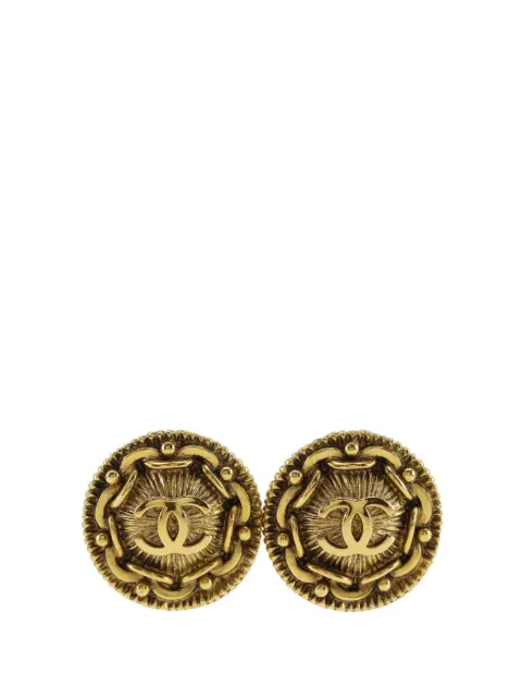 CHANEL Pre-Owned 1997 CC Gold Plated Medallion Clip On Earrings costume earrings Gold CX3HAYXJVOL7D47V