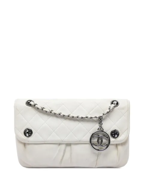 CHANEL Pre-Owned 2006-2008 CC Quilted Lambskin Double Turnlock Flap shoulder bag White 1P233QWK77Y69QL1