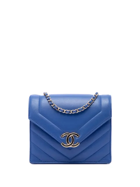 CHANEL Pre-Owned 2019 Small CC Chevron Calfskin Envelope Flap crossbody bag Blue P88I39H9IIPANT9O
