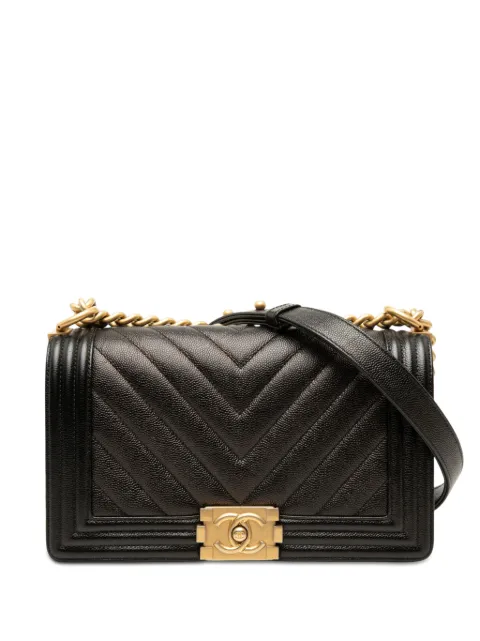 CHANEL Pre-Owned 2017-2018 Old Medium Chevron Caviar Boy Flap crossbody bag Black KN94BIB9IBFJEHPT