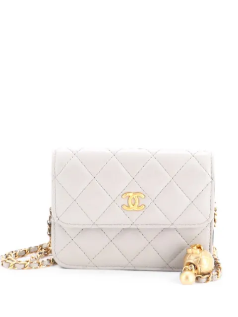 CHANEL Pre-Owned Pearl Crush Flap Clutch with Chain Quilted Lambskin Mini crossbody bag Grey 265785VGHNUCCNGR