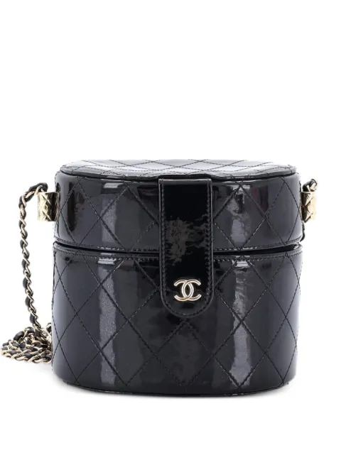 CHANEL Pre-Owned CC Allure Vanity Case with Chain Quilted Patent Mini crossbody bag Black 1976EPC22VRB8HUG