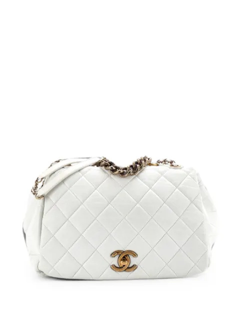 CHANEL Pre-Owned Pondichery Flap Bag Quilted Aged Calfskin Large shoulder bag White 8U4BVRLA0K5TVZRW