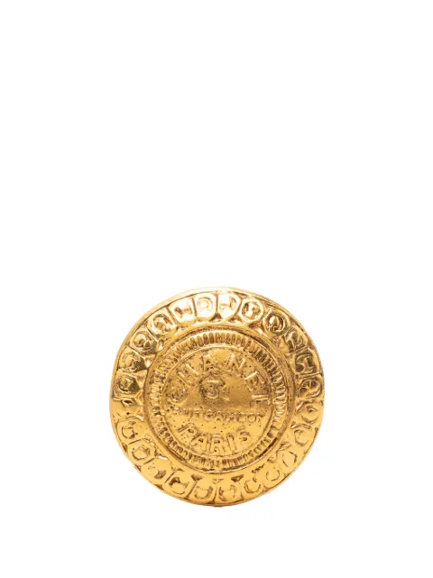 CHANEL Pre-Owned 1970-1980 Gold Plated 31 Rue Cambon Medallion Brooch costume brooch Gold 7YS1DIFLBX6J5PX2