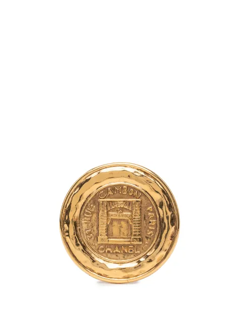 CHANEL Pre-Owned 1970-1980 Gold Plated 31 Rue Cambon Medallion Pin Brooch costume brooch Gold GM4GK6671HR0XMXM