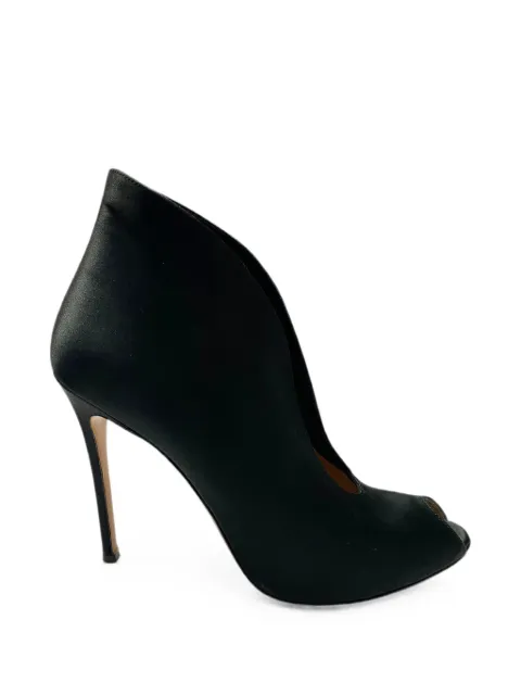Gianvito Rossi Vamp peep-toe pumps Black NAPPUGBSH082144W