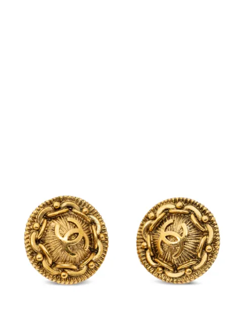 CHANEL Pre-Owned 1997 round earrings Gold 97P