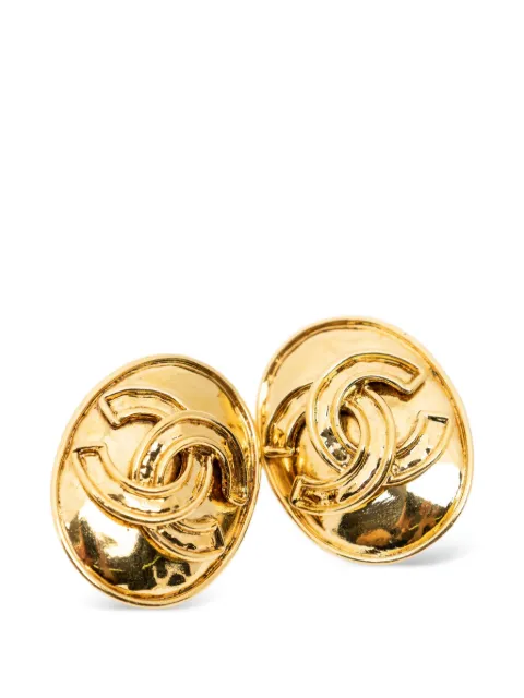 CHANEL Pre-Owned 1994 oval earrings Gold 94P