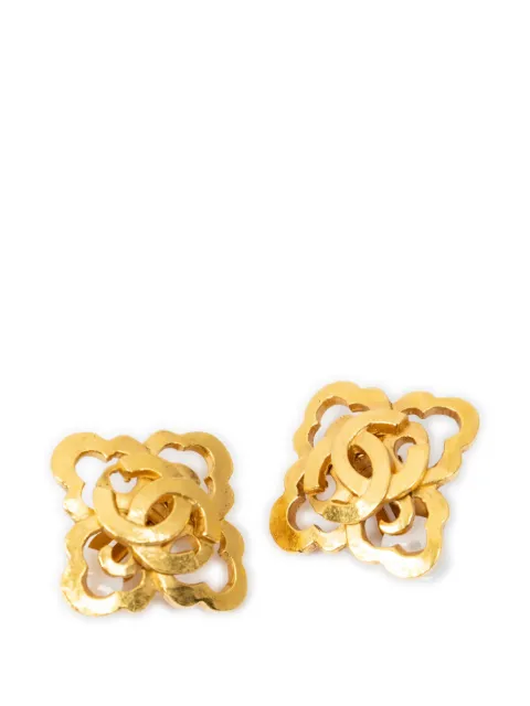 CHANEL Pre-Owned 1997 clip-on earrings Gold 97P