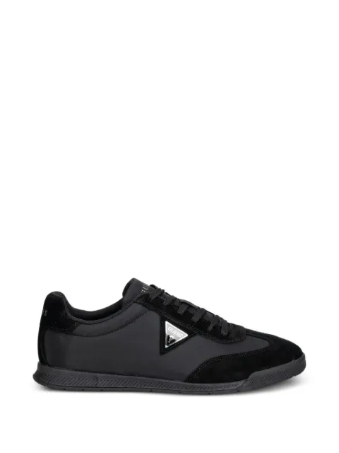 GUESS USA Dasper logo-plaque sneakers Black FMTDASSUE12