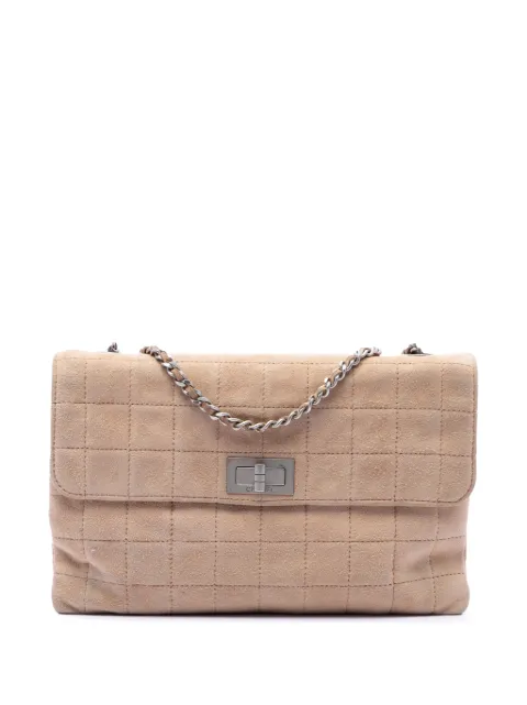 CHANEL Pre-Owned 2000-2002 Choco Bar Suede Mademoiselle Turnlock Flap shoulder bag Neutrals GHAKRCCAOYC8UF4F