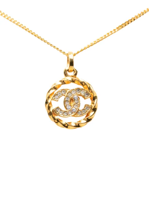 CHANEL Pre-Owned 1970-1980 CC Gold Plated Strass Round Pendant Necklace costume necklace Gold Z3I1RD64TVTFLZXE