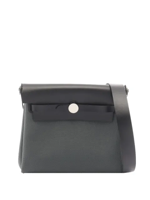 Hermès Pre-Owned 2025 Military Toile and Vache Hunter Herbag Zip 20 crossbody bag Green WNUP3LJJNAF8CFNW