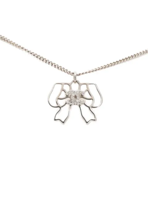 CHANEL Pre-Owned 2018 CC Brass Strass Bow Pendant Necklace costume necklace Silver XCAWOUDKAFQIRONF