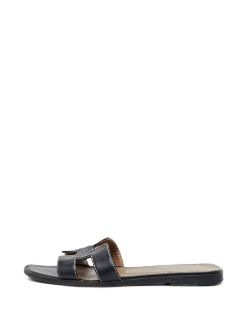 Hermès Pre-Owned Oran H-shaped slides Black 1372836