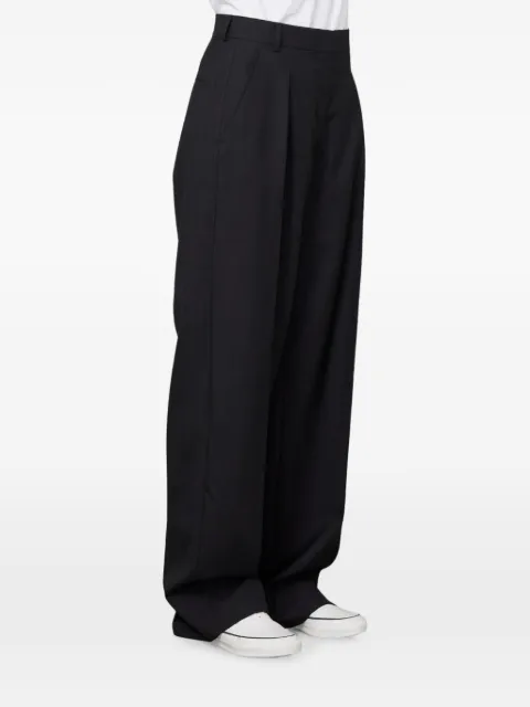 Officine Generale pleated trousers Black DLCWTLG454