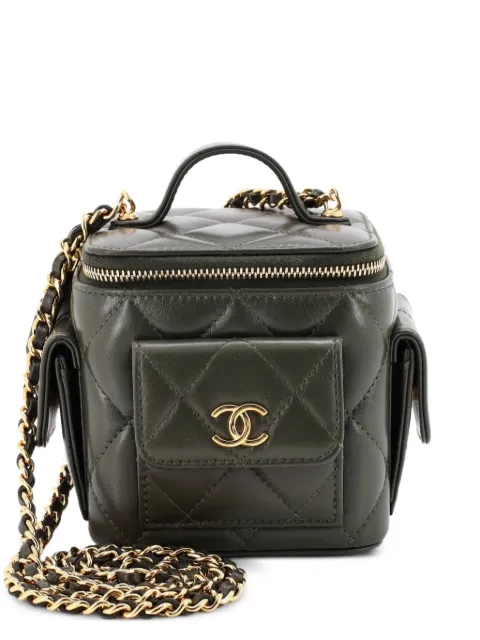 CHANEL Pre-Owned Polly Pocket Top Handle Vanity Case Quilted Lambskin Mini shoulder bag Green KHVSLE0049QZJ3AL