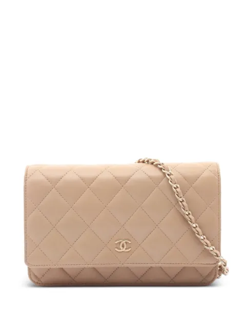CHANEL Pre-Owned 2013-2014 quilted cross body bag Neutrals 108872118720670