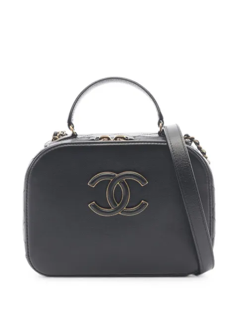CHANEL Pre-Owned 2017-2018 matelassé CC makeup bag Black 108994124573824