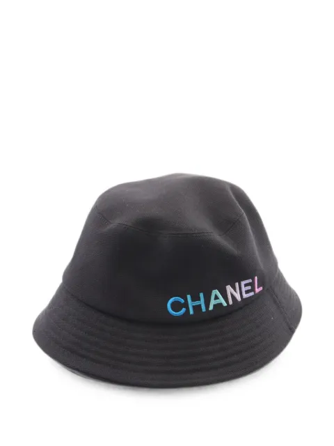 CHANEL Pre-Owned 2010s logo-embroidered bucket hat Black 1088149