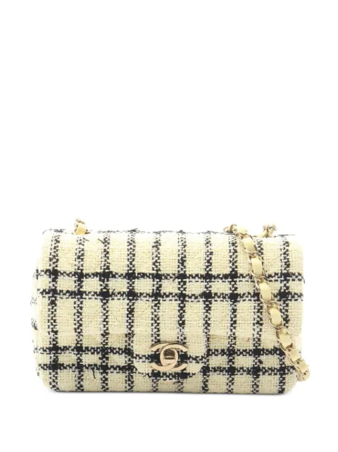 CHANEL Pre-Owned Mini 20 Matelasse tweed shoulder bag Neutrals 1087623