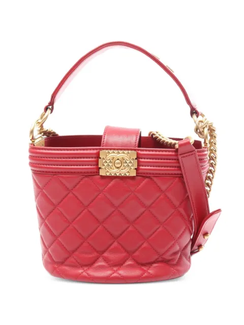 CHANEL Pre-Owned 2020-2021 Boy Chanel two-way quilted leather tote bag Red 108994530162220