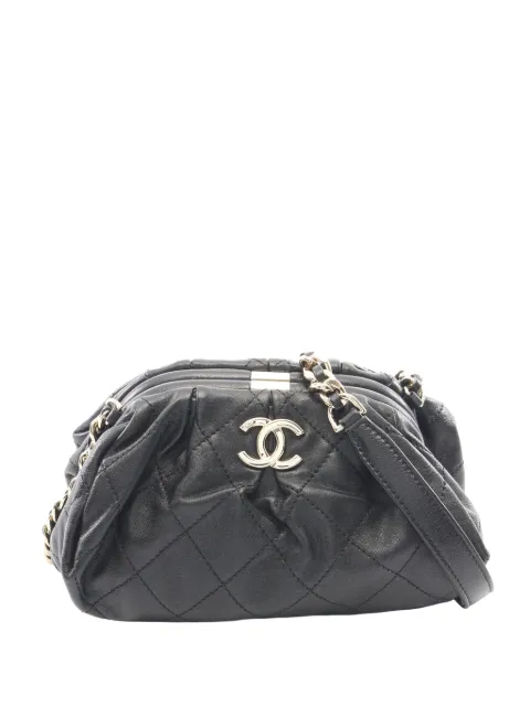 CHANEL Pre-Owned 2021 CC Quilted Lambskin Kisslock crossbody bag Black LPIYFJSAZVDJCTJV