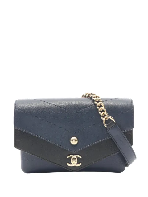 CHANEL Pre-Owned 2018-2019 Chevron Calfskin Double Envelope Flap belt bag Blue 1YA44JWIW9NJR5PR