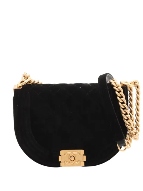 CHANEL Pre-Owned 2021-2026 Small Quilted Velvet Boy Messenger Bag crossbody bag Black PU9DTNP5NFMPDSB6