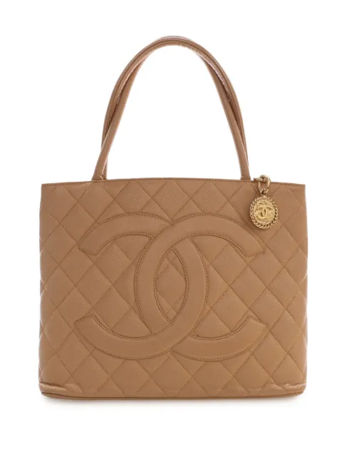 CHANEL Pre-Owned 2005-2006 Caviar Medallion tote bag Neutrals 8YFHMQX5WEK1N0KB