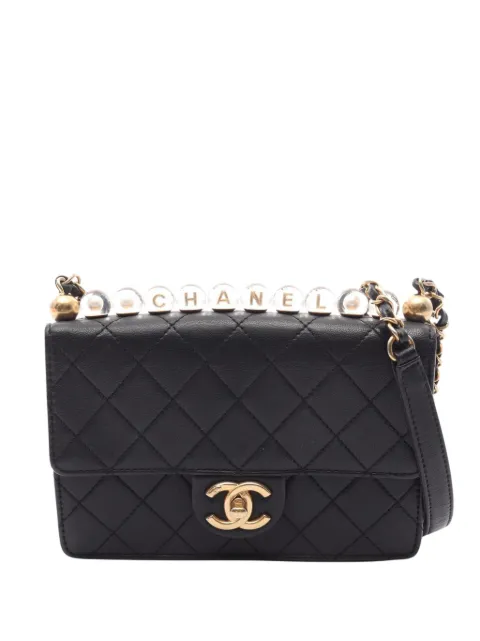 CHANEL Pre-Owned 2019 Small Quilted Lambskin Chic Pearls Flap crossbody bag Black 7GVX9Q643G91UFT9