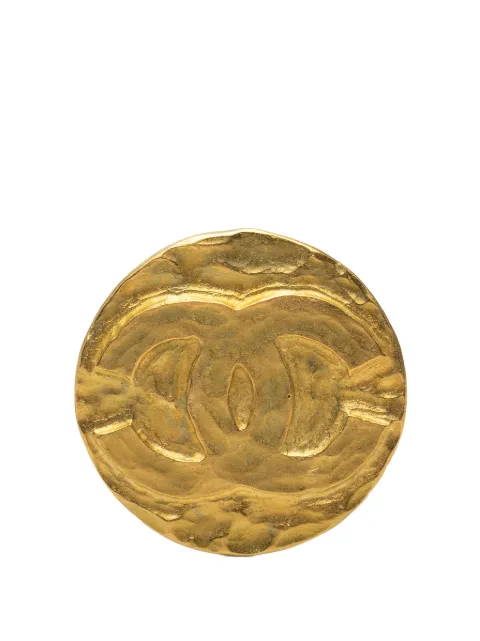 CHANEL Pre-Owned 1995 CC Gold Plated Round Brooch costume brooch Gold QWHSUI8KNIKAD7D8